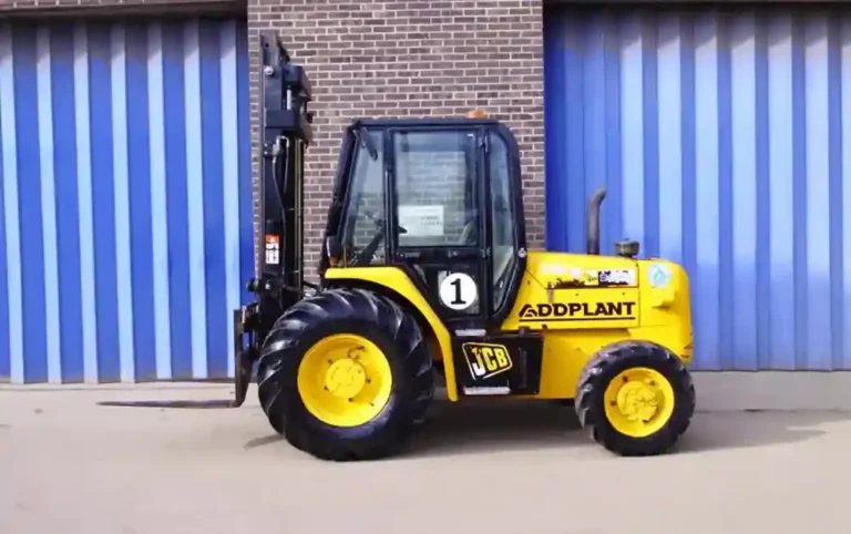 JCB Rough terrain Fork lift fill