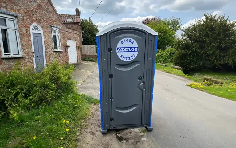 site standalone toilet