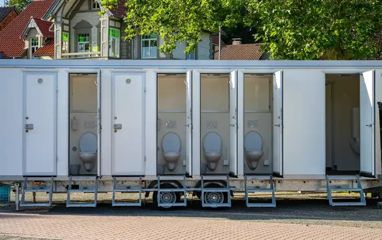 toilet event multiple bay trailer