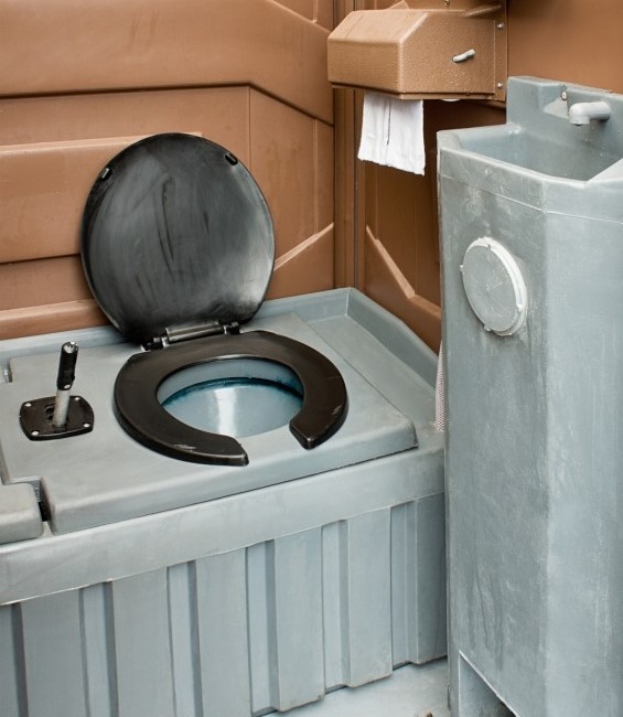 Portable-Toilet-interior-1